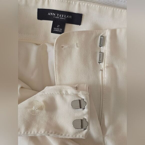 Ann Taylor Cream Straight Leg Pants EUC - Picture 4 of 6